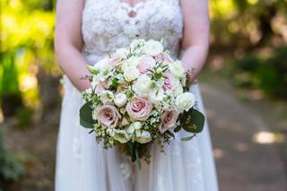 Pedy's Petals Flower & Event Design - 5