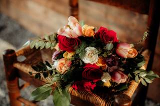 Farmhouse Floral Designs & Events - 60