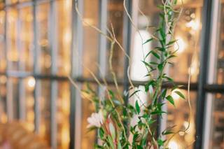 Wildflower Stem + Sundry - 57