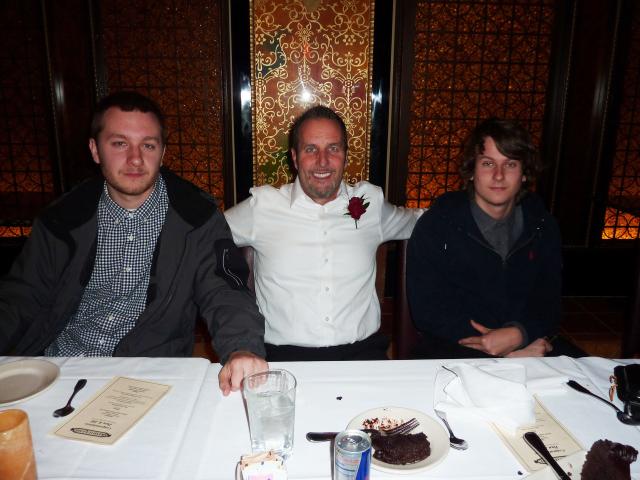 Grand Lux Cafe - 4