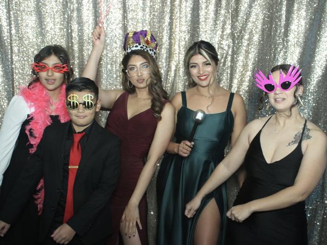 U Turn 360° | Photo Booths - 3