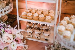 Signature Sweets By Amanda - 107