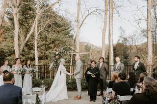 Grove at Briar Barn Inn - 70