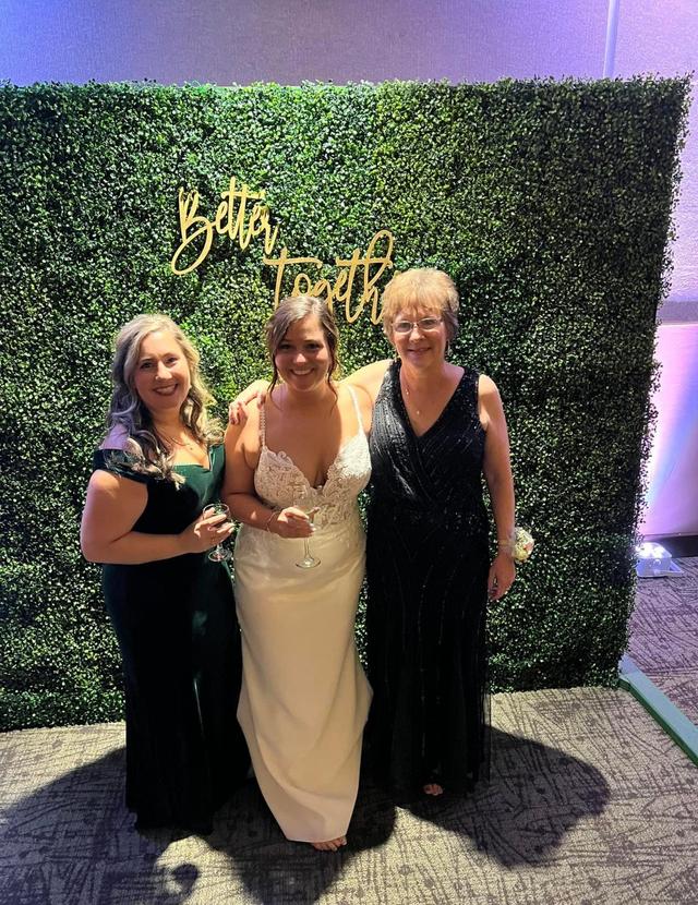 Zazou's Bridal Boutique & Tuxedos - 2