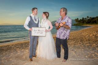 Hawaiian Island Weddings 3