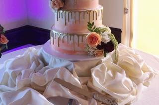 Mare's Custom Cakes - 15