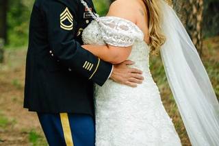 Nikki's Glitz And Glam Bridal Boutique - 19