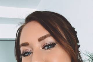 Lizzie Ibarra Hair & Airbrush Make-up Artist - 56