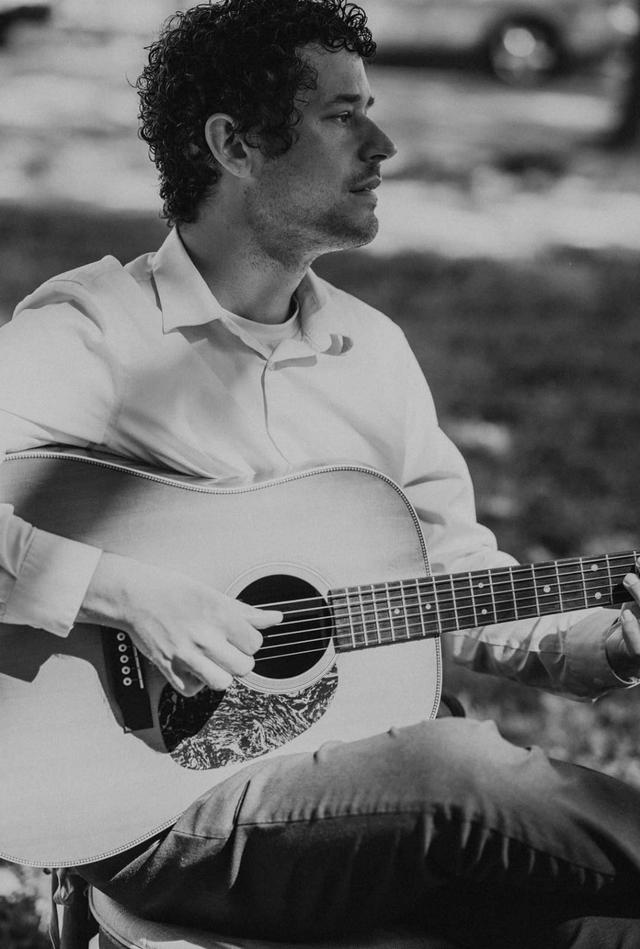 Jason Hobert - Professional Wedding Guitarist and DJ - 2