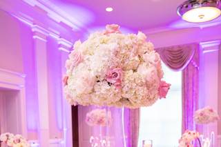 Pretty Petals Floral & Event Design - 10