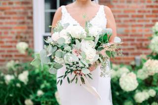 Secret Garden Florist Wedding and Event Planning - 9