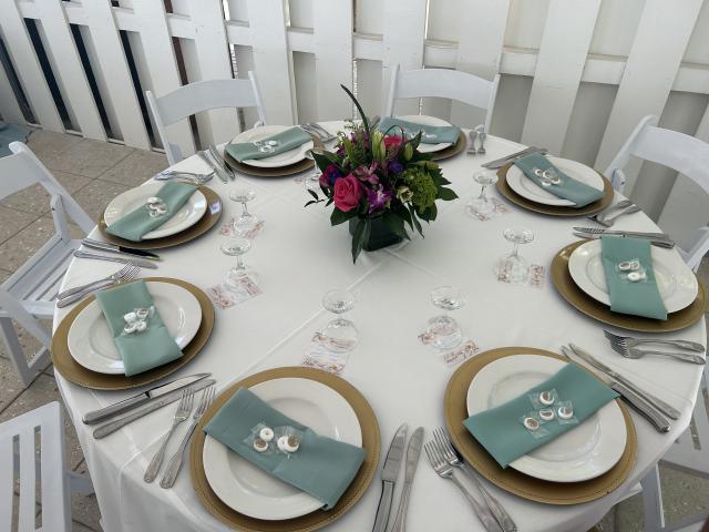 Tropical Interiors Florist - 3