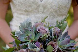 Daisy's Front Porch Flowers, Events & Creative Studio - 37