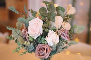 Evergreen and Lily Floral Studio - 8
