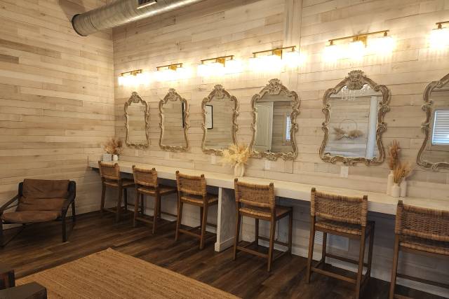 Ever After Farms Stockyard Barn 2