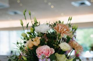 Middlebury Floral & Gifts - 28