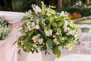Brides N Blooms Wholesale and Designs - 17