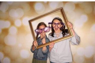 Snapsterbooth Photo Booth - 24