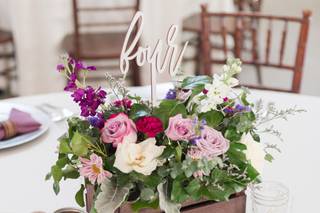 Little Miss Lovely Floral Design & Event Decorating - 49
