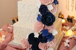 Betty Jane's BakeShoppe - 7