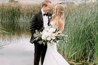 Precious and Blooming Floral Design - 18