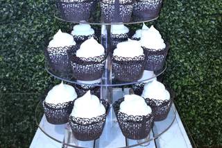 Butter Bears Cupcakery - 30