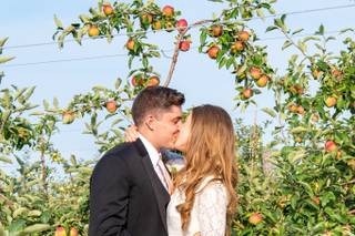 Kuipers Orchard Weddings by Fishermen's Inn - 15