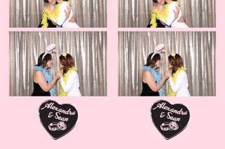 Parlor Photo Booths - 6
