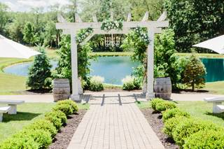 THE WHITE BARN AT LUCAS FARM - 16