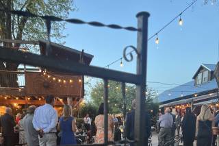 Renaissance Wine Garden - 11