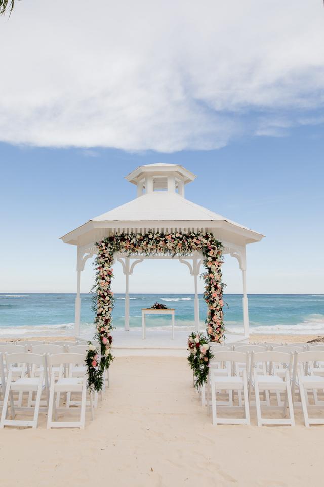 Black and White Weddingss & Events - 2