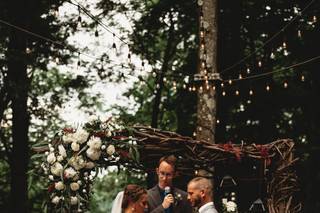 The Grand Barn At The Mohicans Treehouse Resort - 26