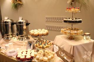 Molly's Cupcakes - 36