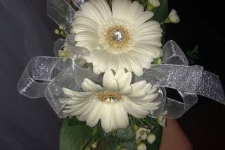 Petals to Pines Floral Located at 101 Market - 50