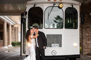 Mark of Elegance Limousine Services - 8