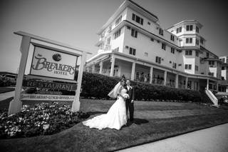 The Breakers on the Ocean - 25