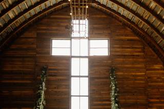 Amazing Graze Barn - 20