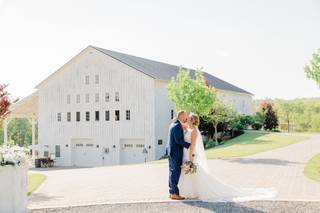 THE WHITE BARN AT LUCAS FARM - 13