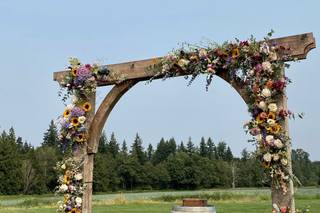 Olympia Blooms Floral & Event Creation - 17