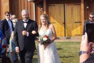 Blessing Barn Wedding & Event Venue - 19