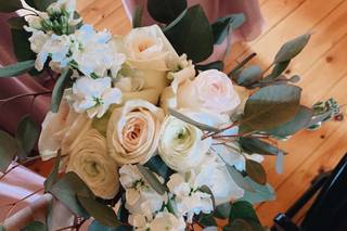 Ann's Flowers Decor & More - 5