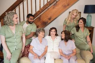 Jeanne's Hair & Makeup Studio - 38