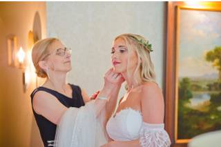 Wild Roots Salon & Spa - 15