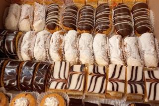 Cakes On The Move - 108