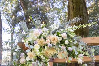 Laurie Chestnutt Florals - 8