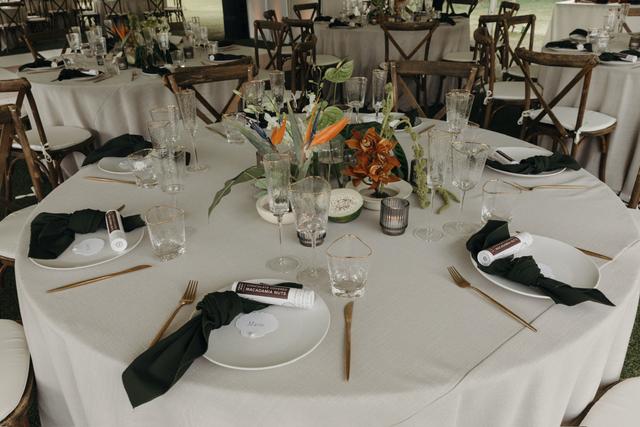 The Wedding Linen Company - 1