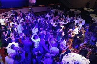 The Dancing DJ - Gil Keough - 19