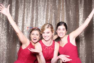 Big Hugs Photo Booth - 12
