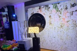 Moments Photobooths - 4