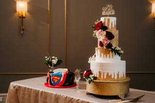 Creme De La Creme Cake Company - 6